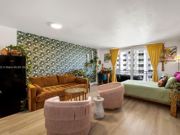 345 Ocean Dr 718, Miami Beach FL 33139