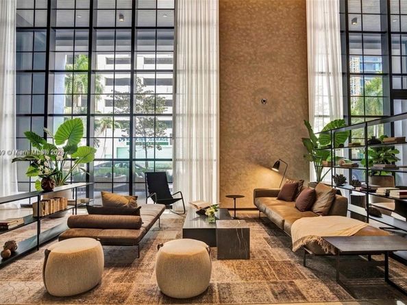 159 NE 6th St 2508, Miami FL 33132