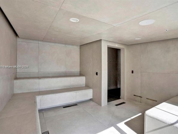 159 NE 6th St 2508, Miami FL 33132