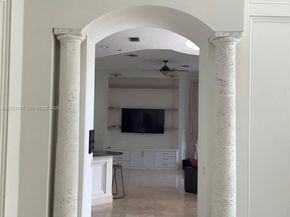 10430 Kestrel St, Plantation FL 33324
