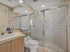 10430 Kestrel St, Plantation FL 33324