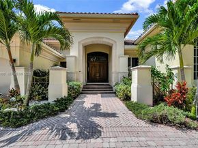 10430 Kestrel St, Plantation FL 33324