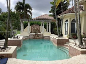 10430 Kestrel St, Plantation FL 33324