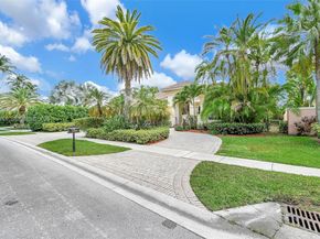10430 Kestrel St, Plantation FL 33324