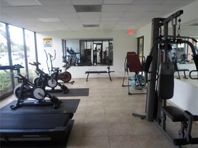 9350 Fontainebleau Blvd 515, Miami FL 33172