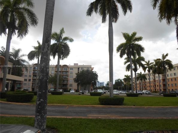 9350 Fontainebleau Blvd 515, Miami FL 33172