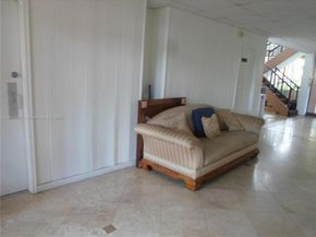 9350 Fontainebleau Blvd 515, Miami FL 33172