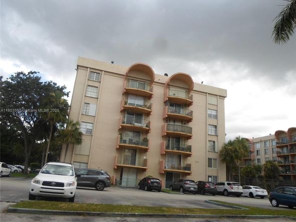 9350 Fontainebleau Blvd 515, Miami FL 33172