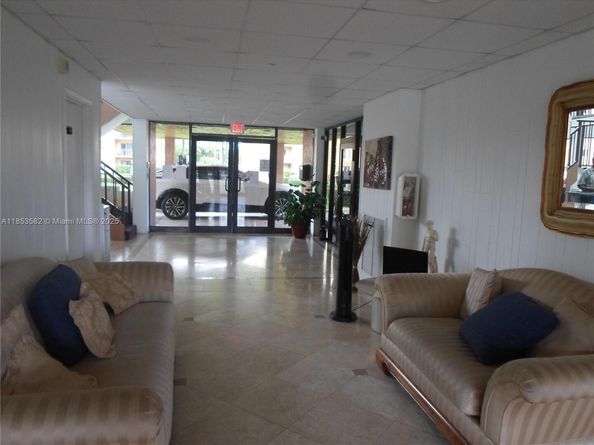 9350 Fontainebleau Blvd 515, Miami FL 33172