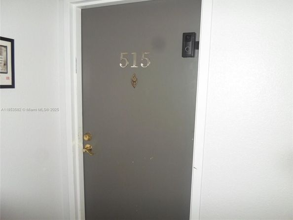 9350 Fontainebleau Blvd 515, Miami FL 33172