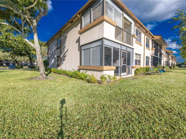 9740 W Mcnab Rd 111, Tamarac FL 33321