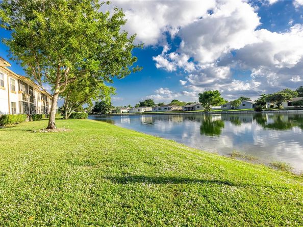 9740 W Mcnab Rd 111, Tamarac FL 33321