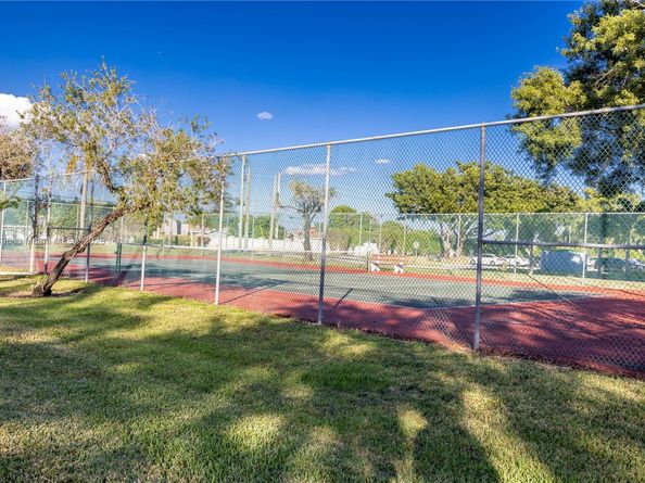 9740 W Mcnab Rd 111, Tamarac FL 33321