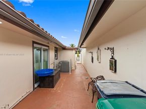 851 NW 132nd Pl, Miami FL 33182