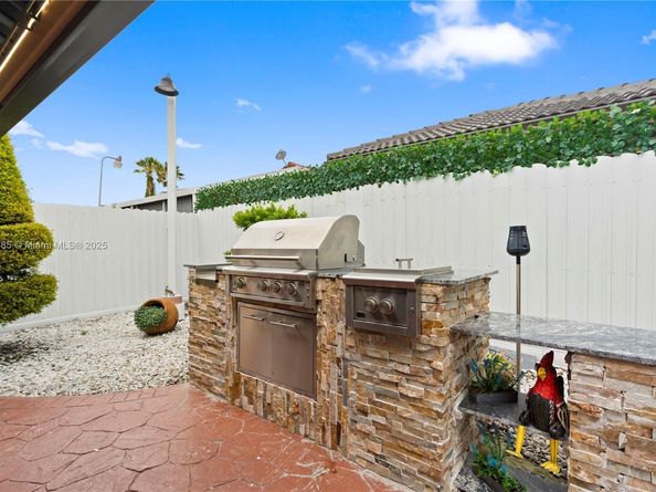 851 NW 132nd Pl, Miami FL 33182