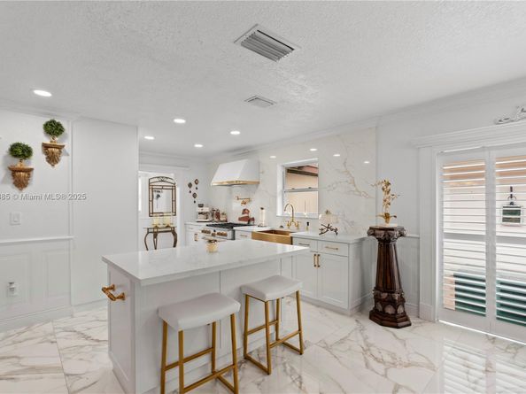 851 NW 132nd Pl, Miami FL 33182
