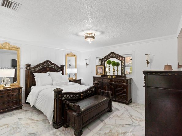 851 NW 132nd Pl, Miami FL 33182