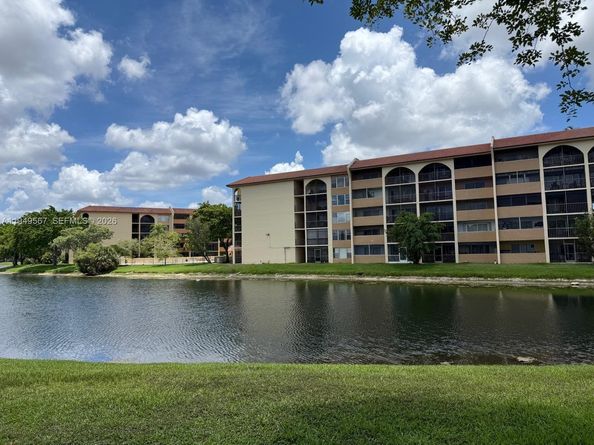 10054 Winding Lake Rd 103, Sunrise FL 33351