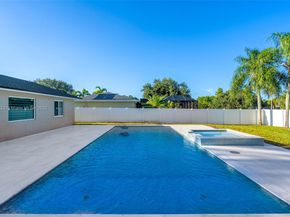 1120 SW 128th Dr, Davie FL 33325