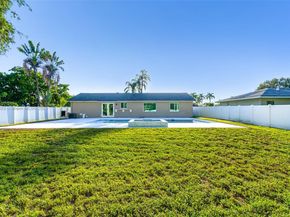 1120 SW 128th Dr, Davie FL 33325