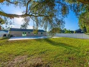 1120 SW 128th Dr, Davie FL 33325