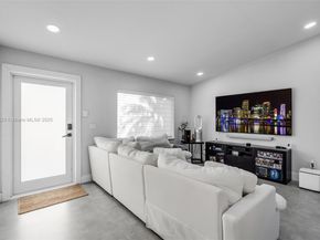 1120 SW 128th Dr, Davie FL 33325