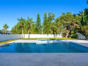 1120 SW 128th Dr, Davie FL 33325