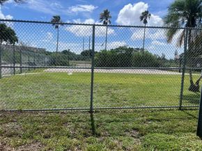 4156 Inverrary Dr 309, Lauderhill FL 33319