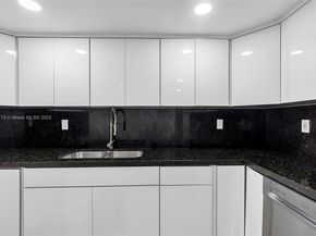 825 Brickell Bay Dr 1942, Miami FL 33131