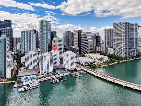 825 Brickell Bay Dr 1942, Miami FL 33131