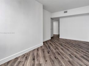 825 Brickell Bay Dr 1942, Miami FL 33131