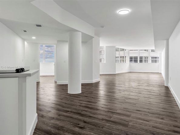 825 Brickell Bay Dr 1942, Miami FL 33131