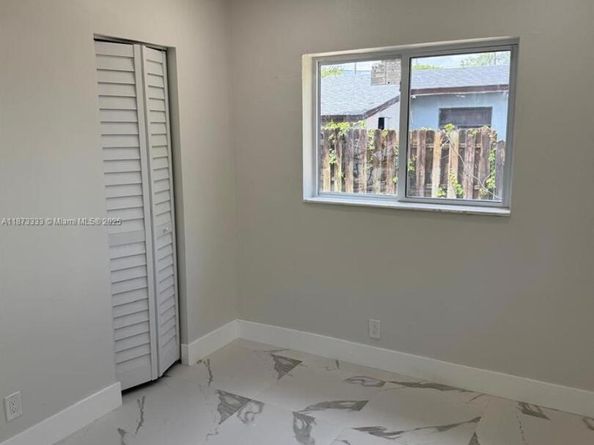 1050 NW 25th Way, Fort Lauderdale FL 33311