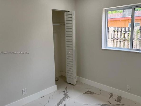 1050 NW 25th Way, Fort Lauderdale FL 33311
