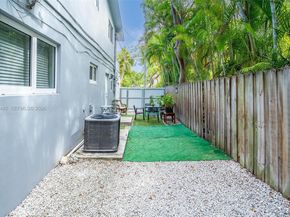 661 NE 61st St, Miami FL 33137