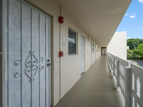 1024 SE 3rd Ave 301, Dania Beach FL 33004