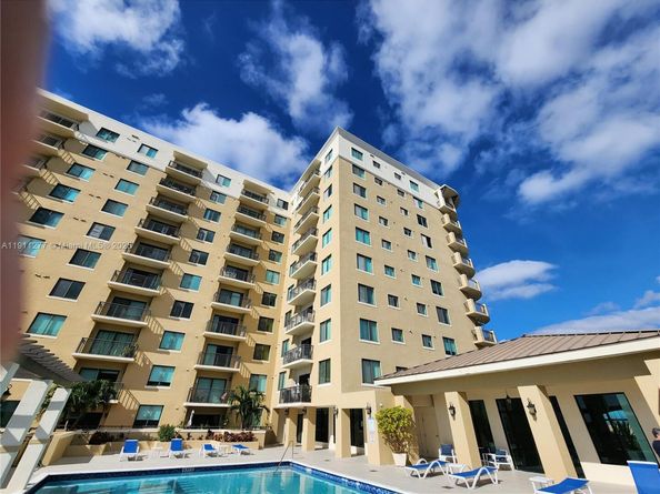 4242 NW 2nd St 1202, Miami FL 33126