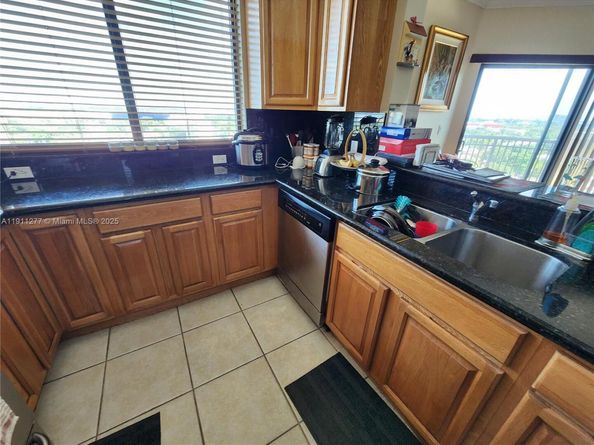 4242 NW 2nd St 1202, Miami FL 33126