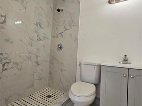 5621 Cleveland St, Hollywood FL 33021