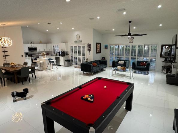 260 NW 121st Ter, Coral Springs FL 33071