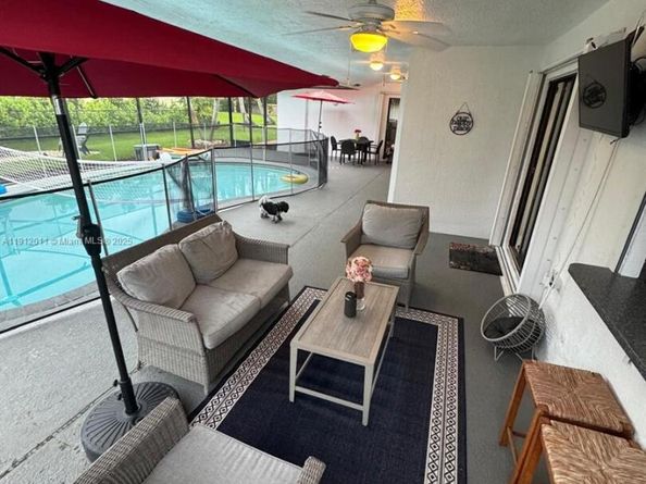 260 NW 121st Ter, Coral Springs FL 33071