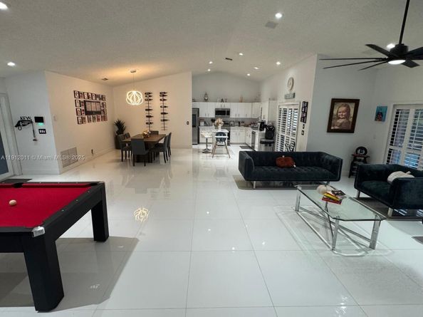 260 NW 121st Ter, Coral Springs FL 33071