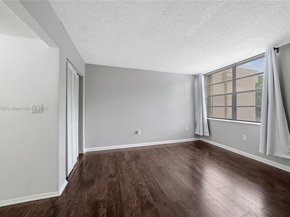 9491 Evergreen Pl 207, Davie FL 33324