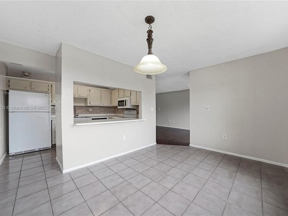 9491 Evergreen Pl 207, Davie FL 33324