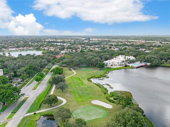 9491 Evergreen Pl 207, Davie FL 33324
