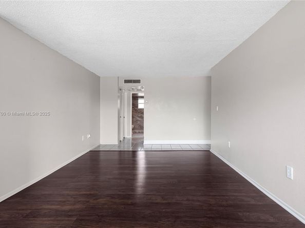 9491 Evergreen Pl 207, Davie FL 33324