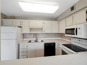 9491 Evergreen Pl 207, Davie FL 33324
