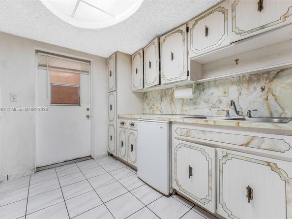 531 NE 58th St, Oakland Park FL 33334