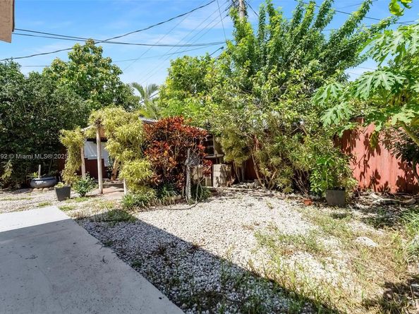 531 NE 58th St, Oakland Park FL 33334