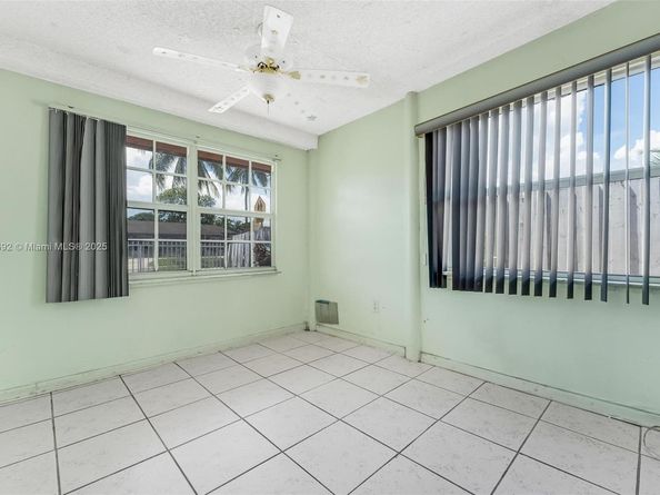 531 NE 58th St, Oakland Park FL 33334